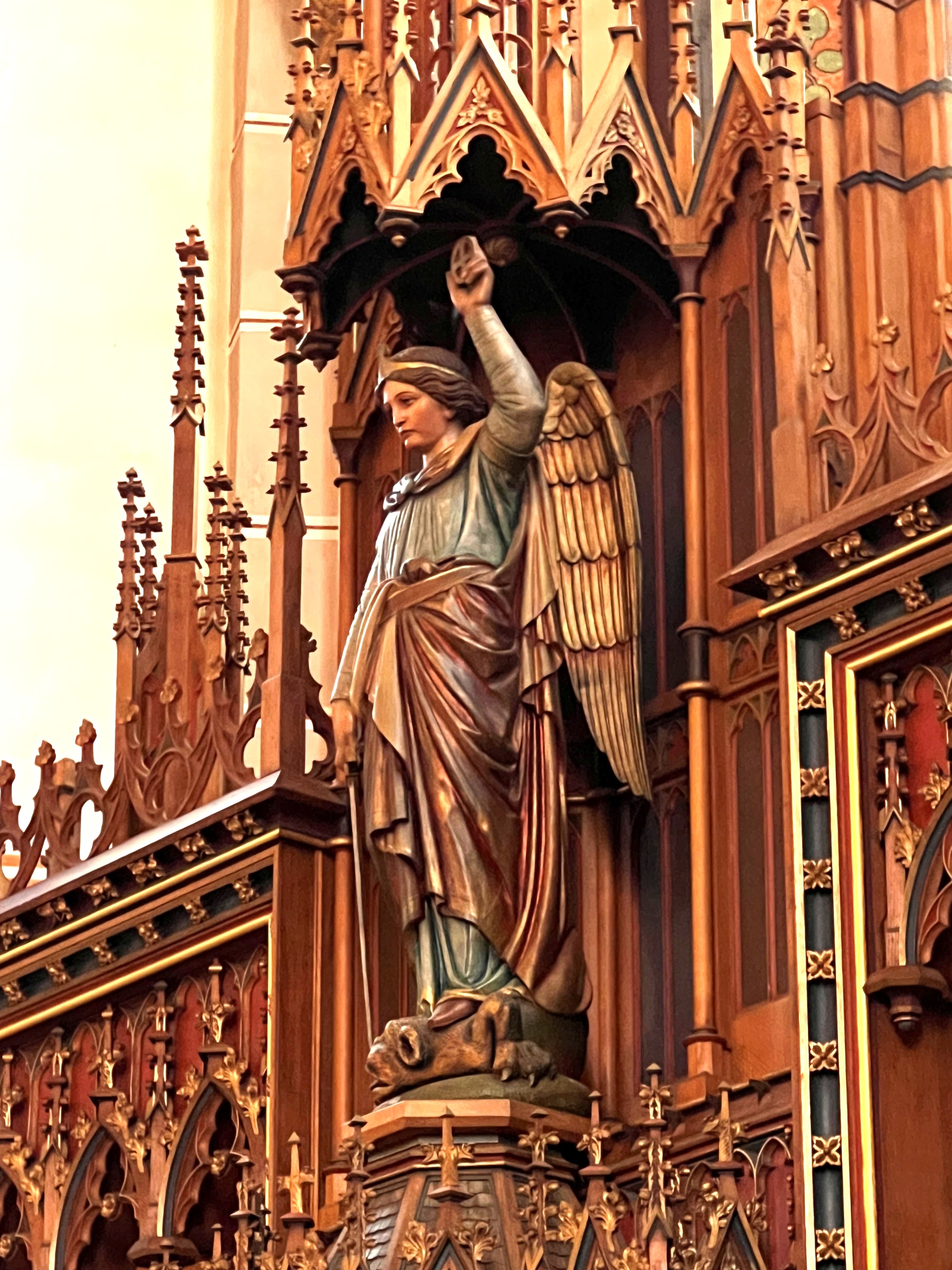 Hochaltar Michaelsfigur St Michael