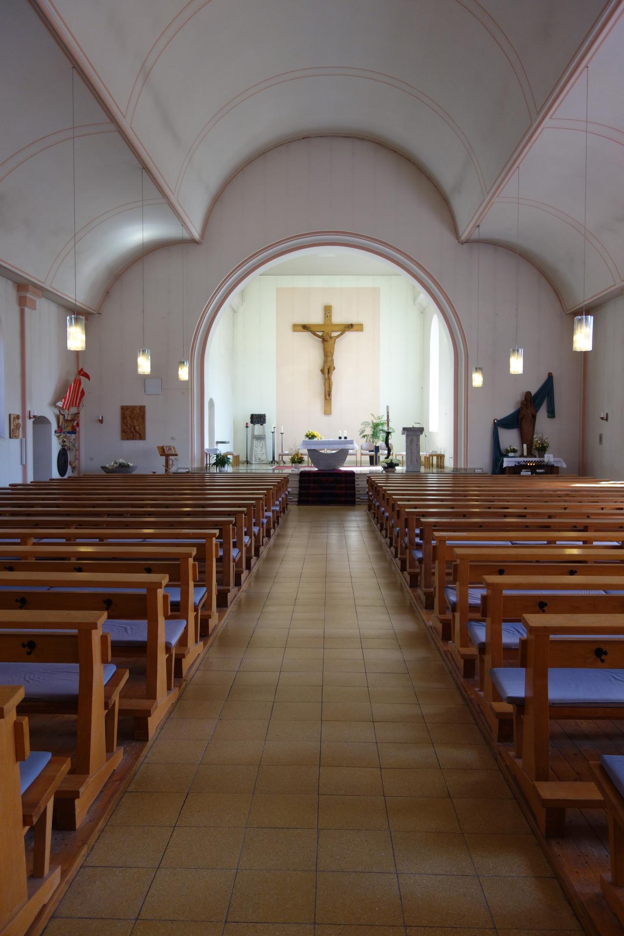 Kirchenschiff St. Peter und Paul