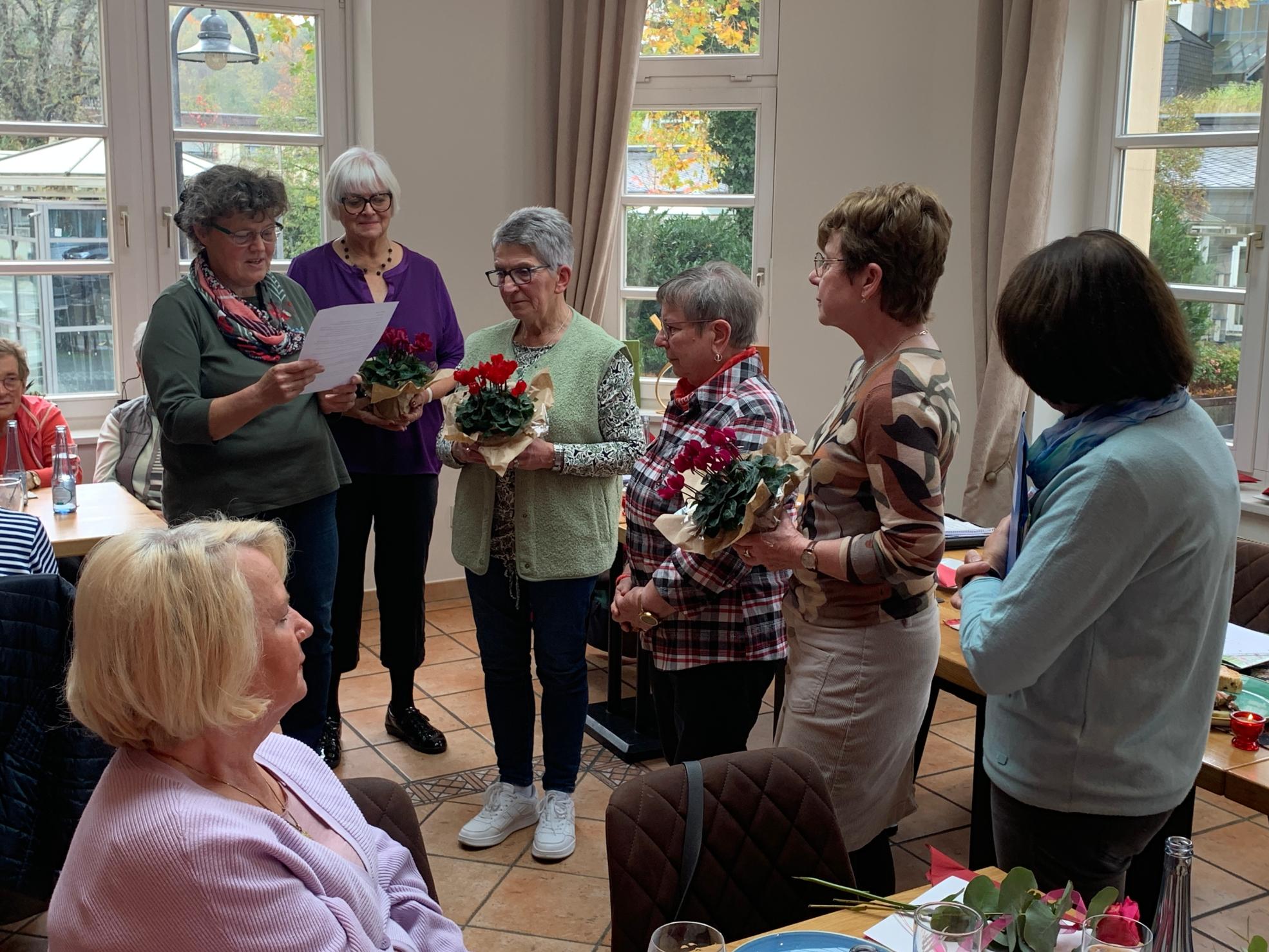 2025-10-25 Bild der verabschiedeten Leitungsteammitglieder