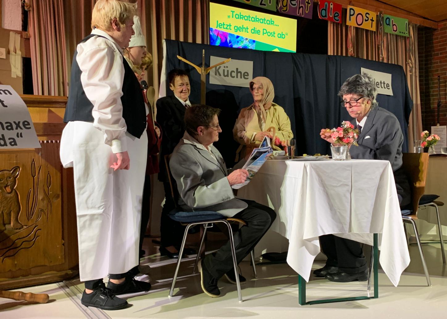 Karnevalsveranstaltung 2025 kfd Kirchen - Loriot-Schmeckts