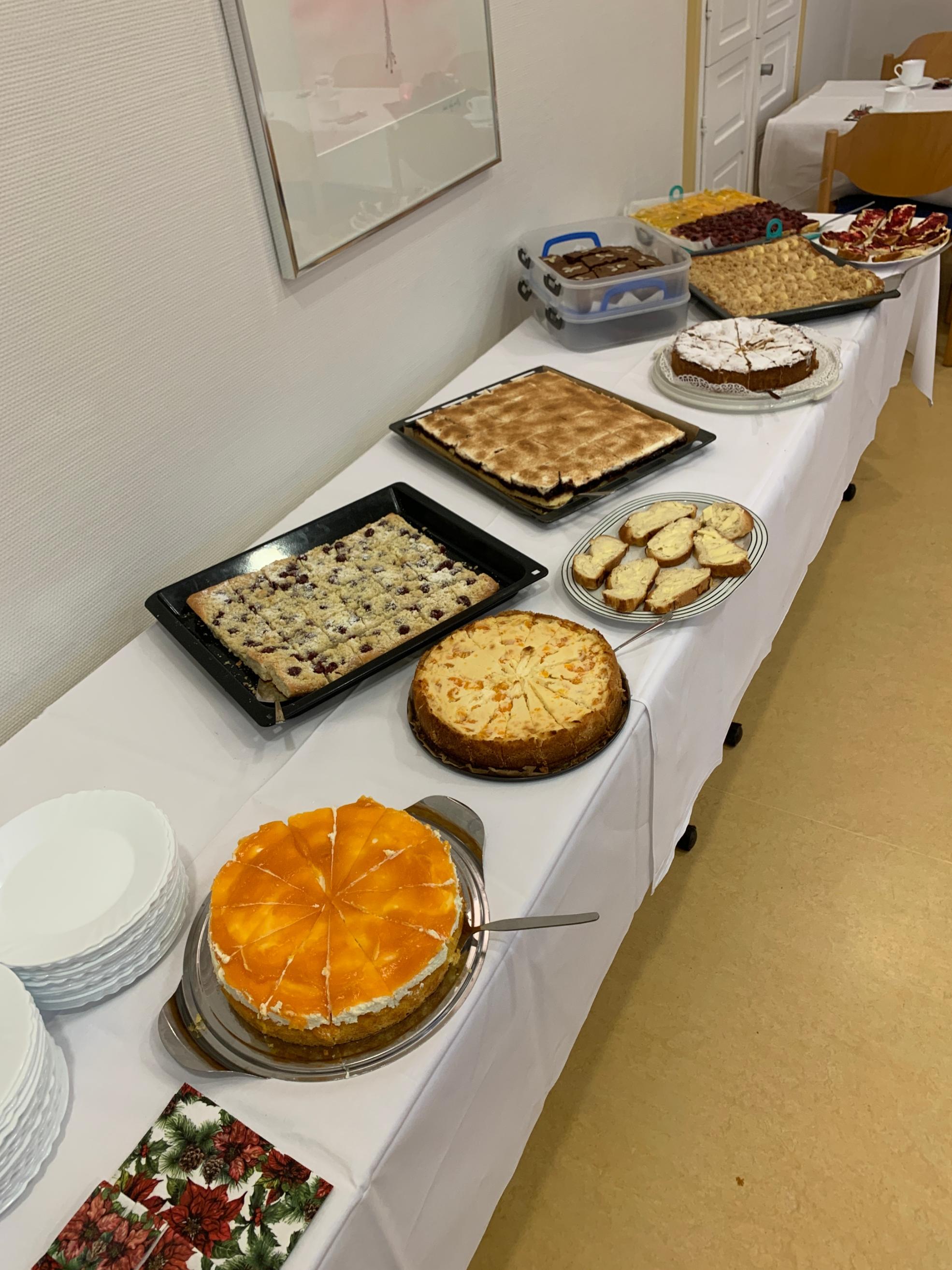 Kuchenbüffet zur Adventsfeier